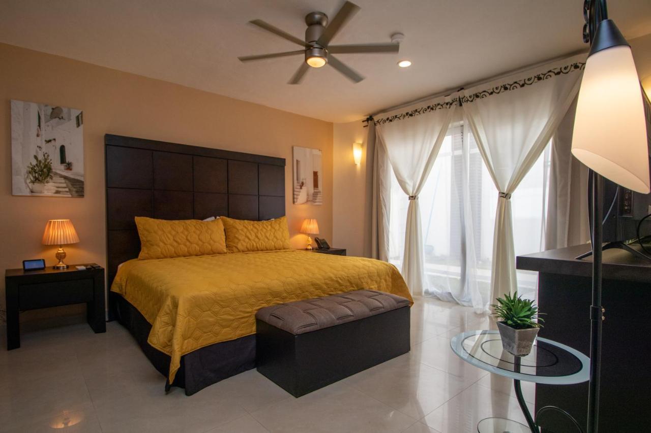 Hotel Villas Segovia Playa Del Carmen Exterior photo