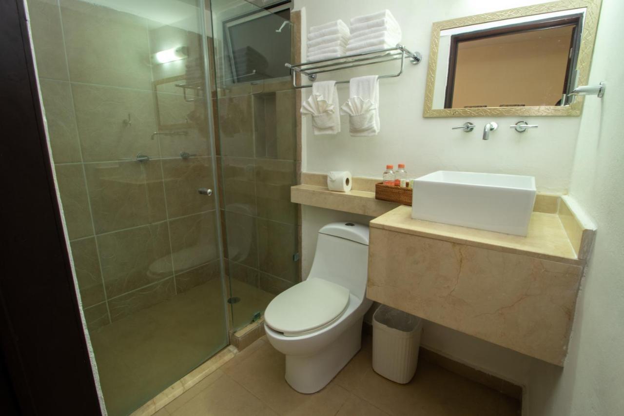 Hotel Villas Segovia Playa Del Carmen Exterior photo