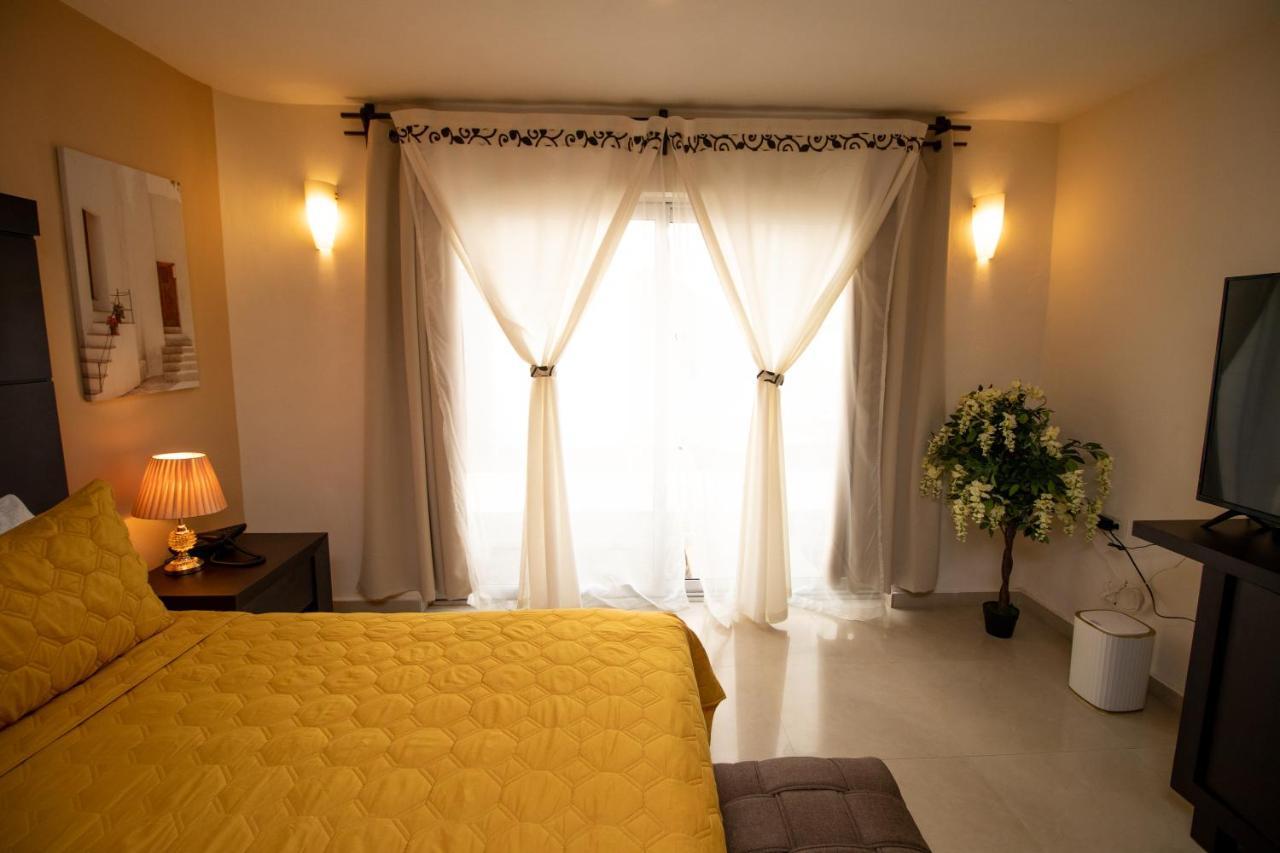 Hotel Villas Segovia Playa Del Carmen Exterior photo