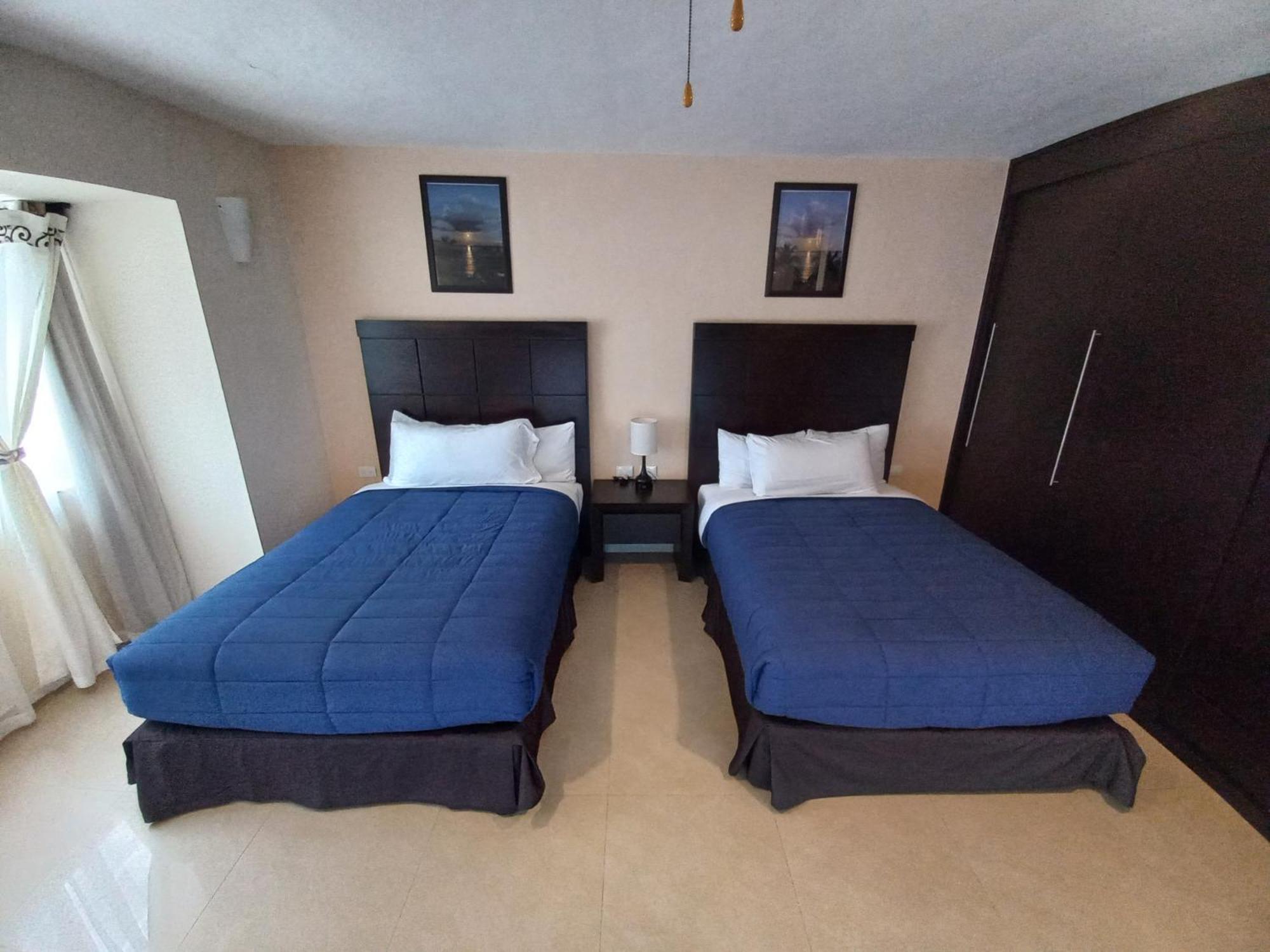Hotel Villas Segovia Playa Del Carmen Exterior photo